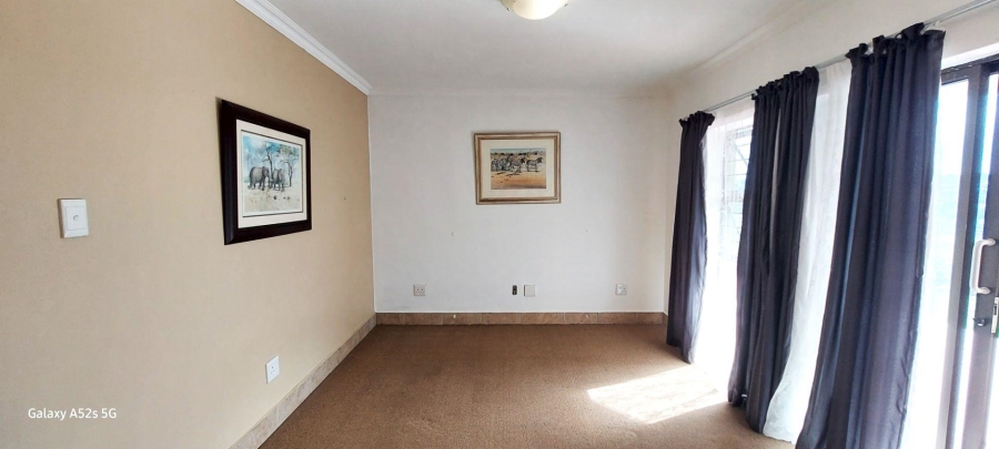6 Bedroom Property for Sale in West Bank Eastern Cape